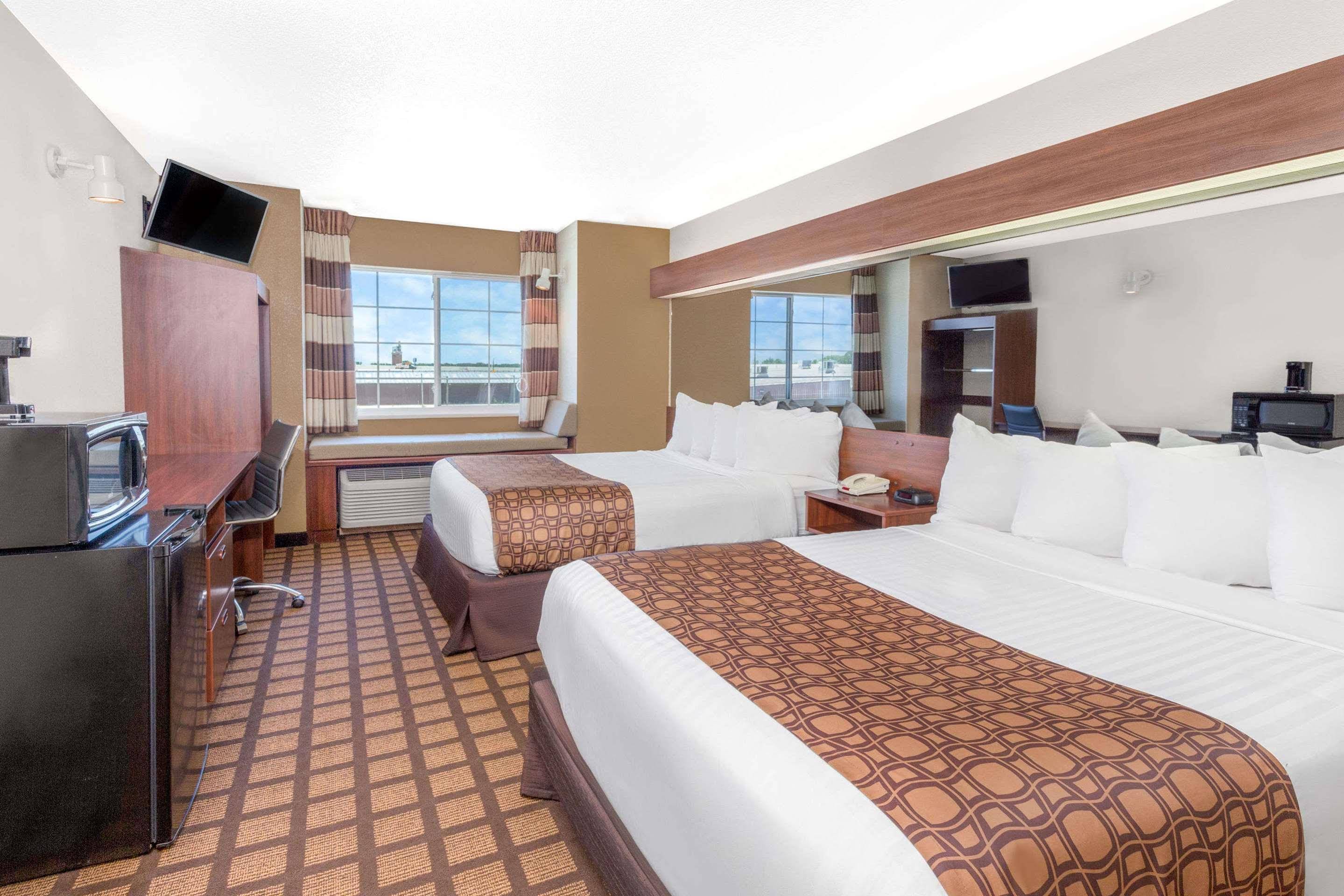 Microtel Inn and Suites by Wyndham Green Bay - photo 13