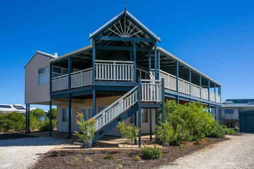 Peppy By The Sea — Capel