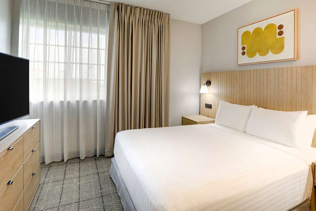 Sonesta Simply Suites Miami Airport Doral - photo 15