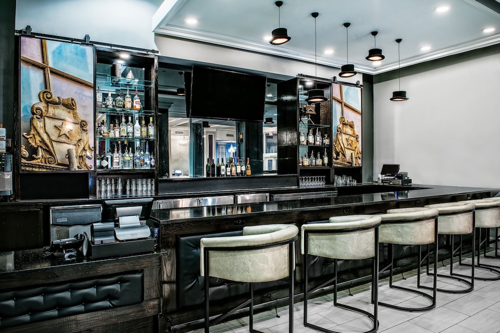 Hotel Indigo Dallas Downtown by IHG - photo 32