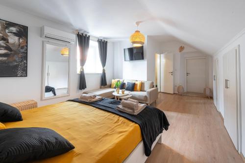 Apartment Ira