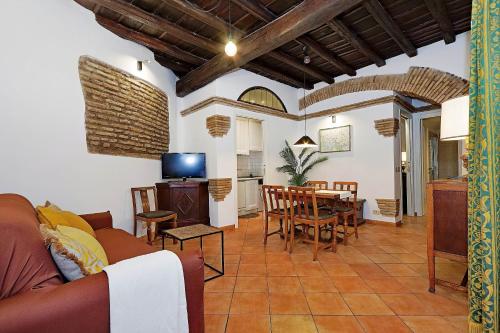 Luxury Home Trastevere — 4-Star Luxury Hotel in Rome, Italy