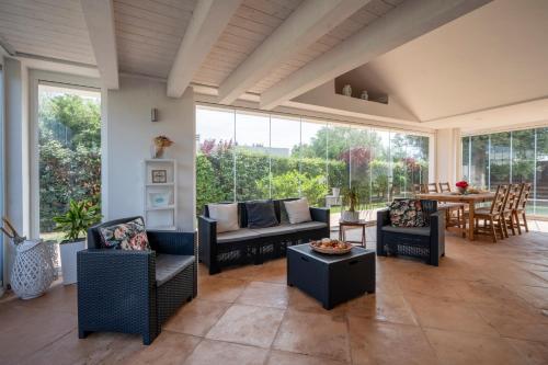 Neapolis Residence Stunning Villa with Parking — 4-Star Luxury Hotel in Polignano A Mare, Italy