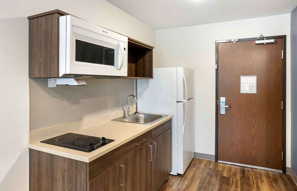 Extended Stay America Suites Philadelphia Plymouth Meeting West - photo 32