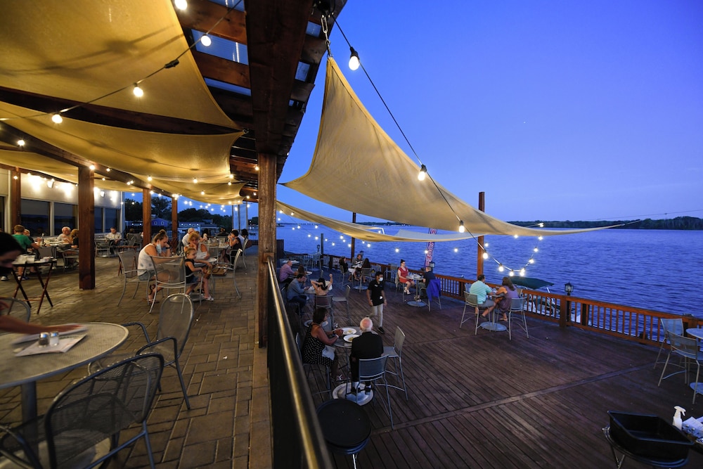 Crowne Plaza Niagara Falls NY Riverside by IHG - photo 93