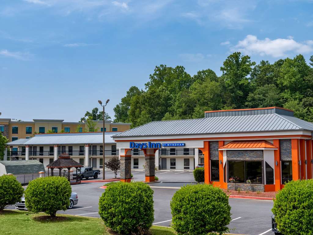 Days Inn by Wyndham Clemson - photo 3