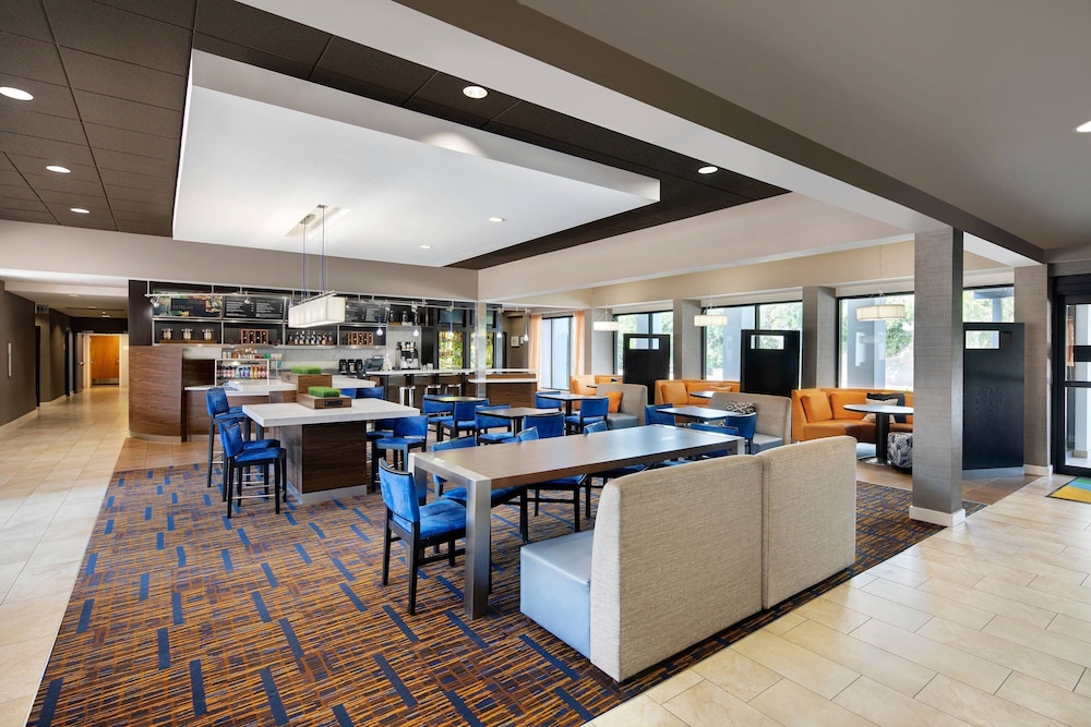 Courtyard by Marriott Addison Midway - photo 2