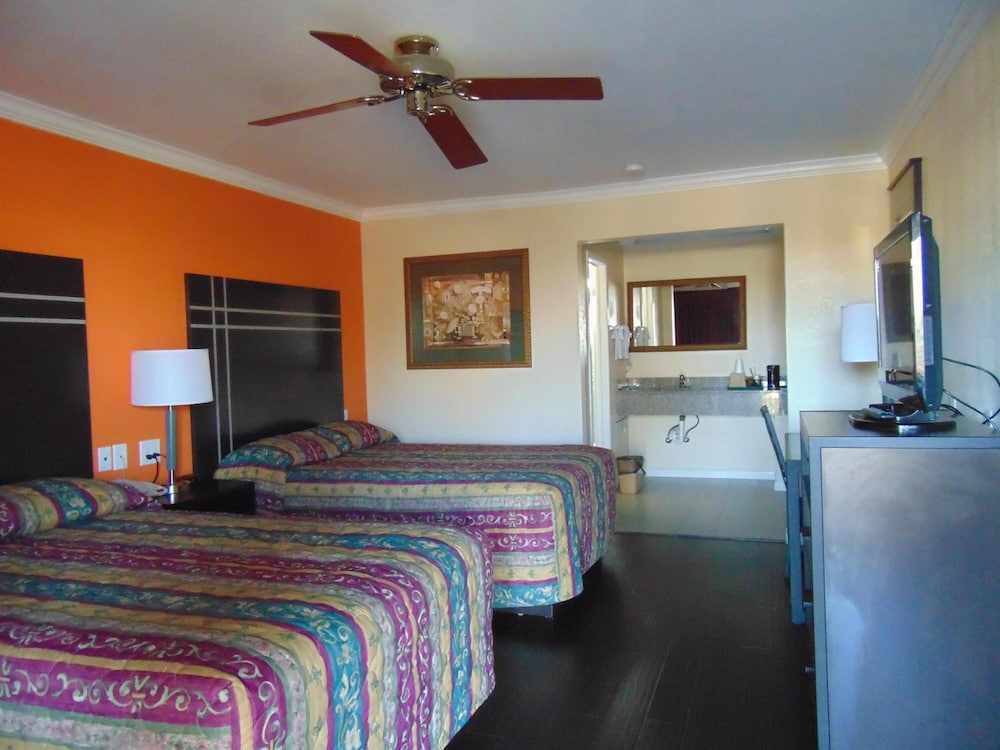 The Heart Of Texas Motel - photo 18
