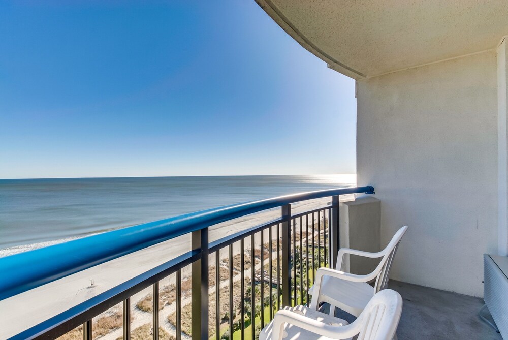 Boardwalk Resort by Hosteeva - photo 123