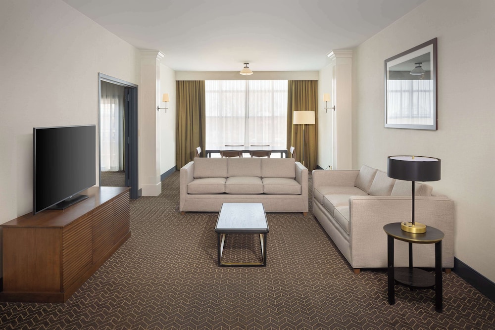 DoubleTree Suites by Hilton Hotel Lexington - photo 32