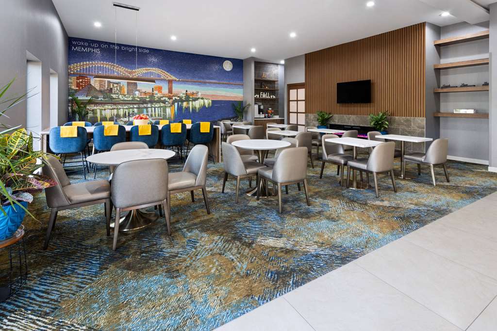 La Quinta Inn & Suites by Wyndham Memphis I 240 - photo 36