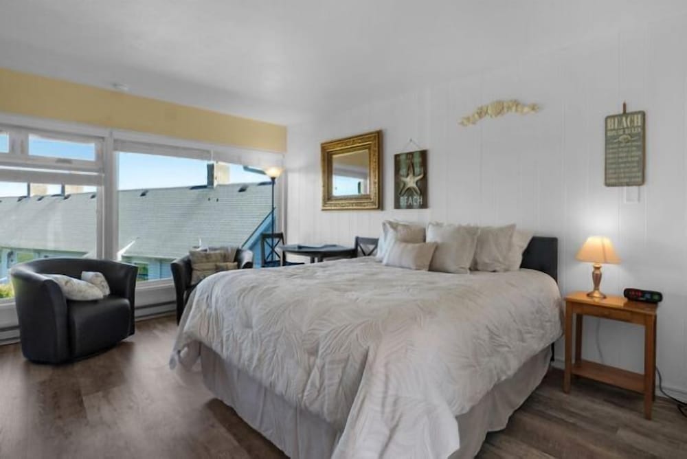 The Tides - carbon neutral hotel in Seaside