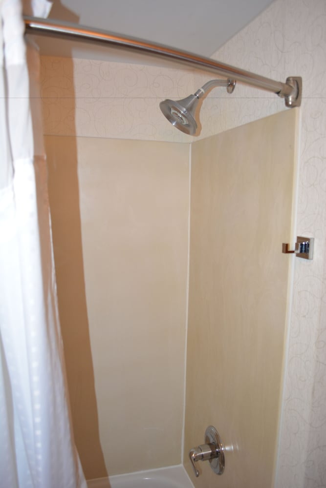 Holiday Inn Express & Suites Lancaster by IHG - photo 45