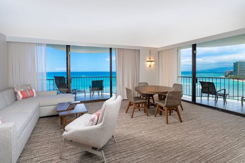 Waikiki Beach Marriott Resort & Spa - photo 51