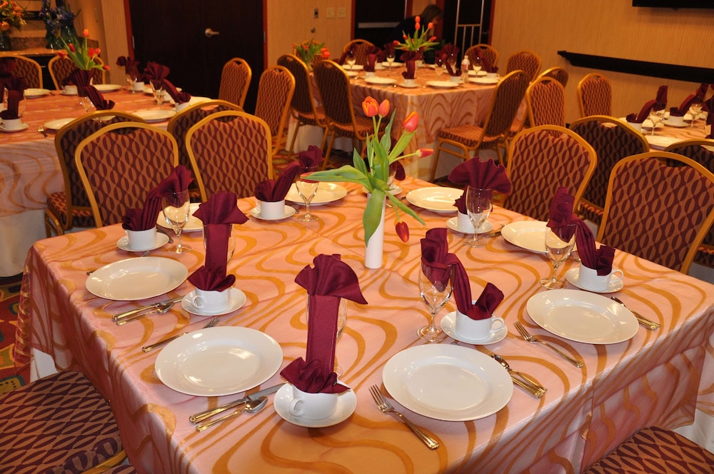 Hampton Inn & Suites Denver Highlands Ranch - photo 43