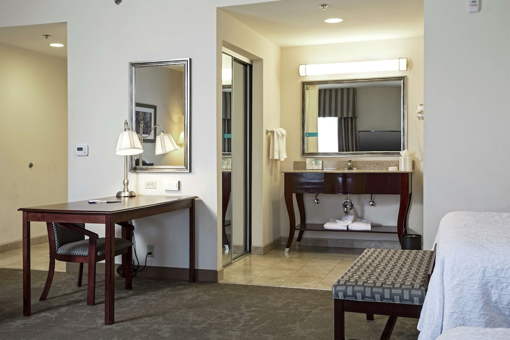 Hampton Inn & Suites Prescott Valley - photo 8