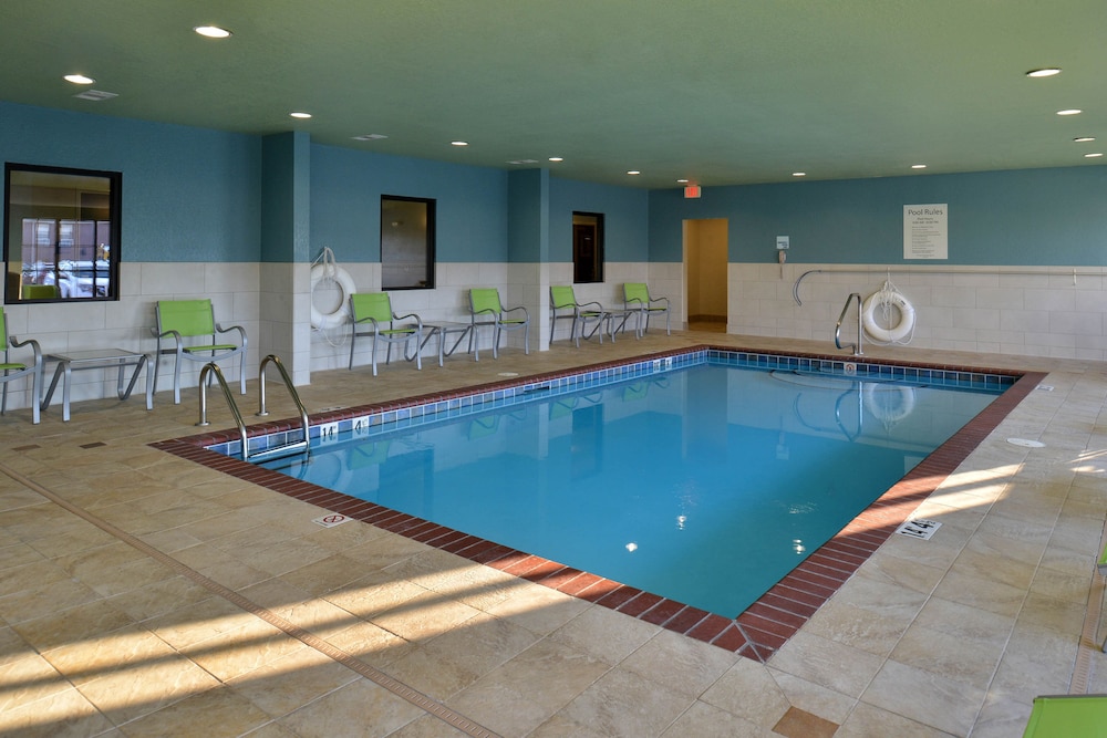 Holiday Inn Express & Suites Lonoke I 40 Exit 175 - photo 23
