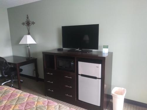 Hearthstone Inn - photo 19