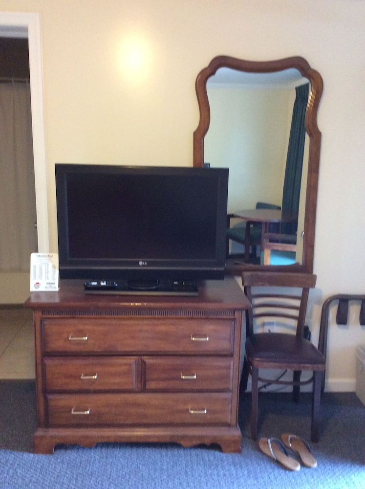Tidewater Motel - photo 6