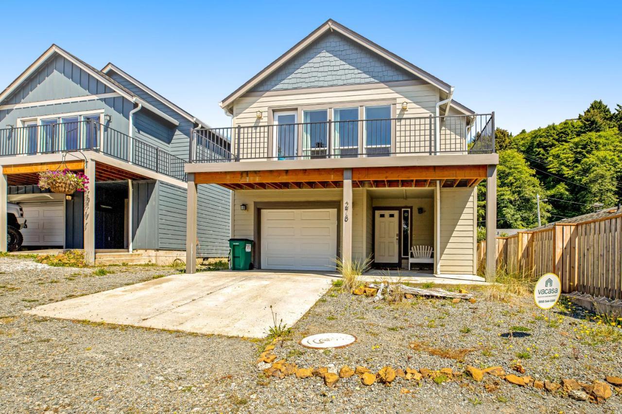 Driftwood Cove at Rockaway Beach in Rockaway Beach, United States