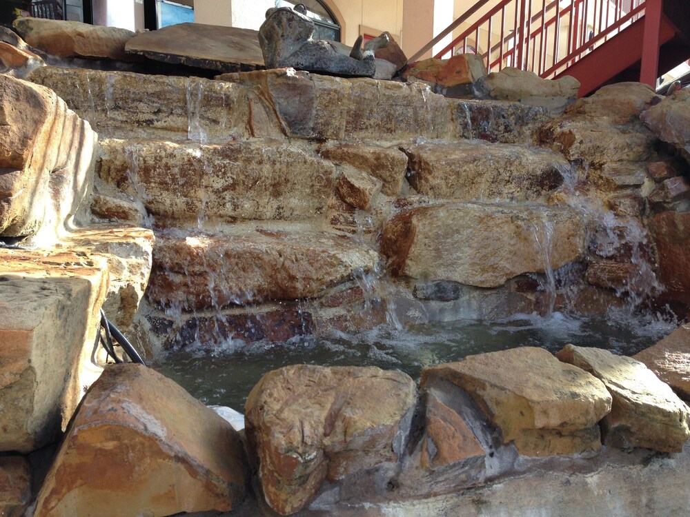 Palace Inn Fairbanks - photo 21