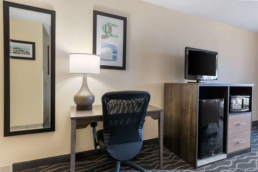 Quality Inn & Suites Lafayette I 65 - photo 10