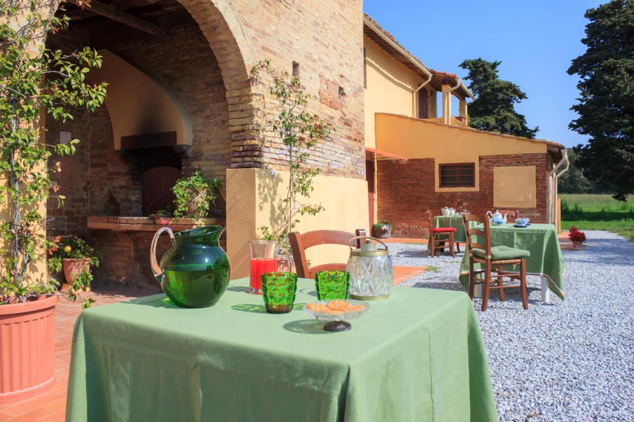 Agriturismo Tenuta Vallelunga — 4-Star Luxury Hotel in Guasticce, Italy