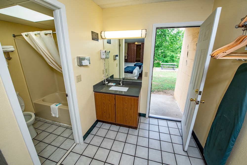 River Place Inn - photo 15