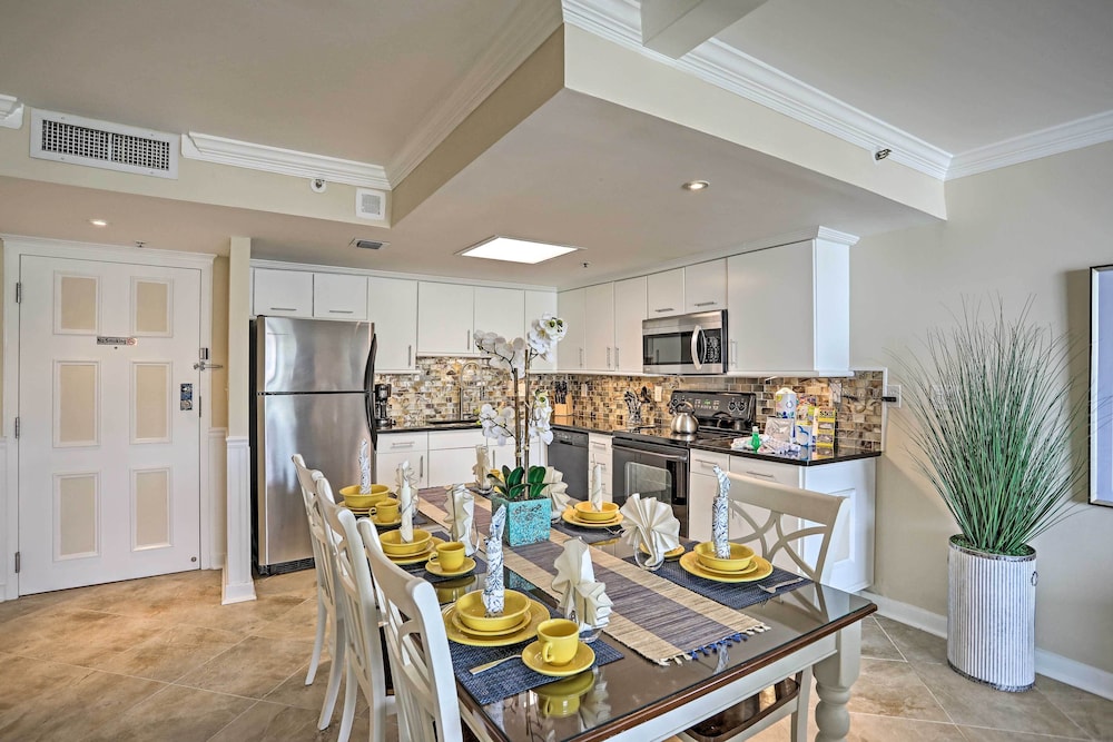 Resort Amenities and Boardwalk Beachfront Condo - photo 7