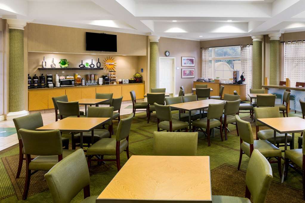 La Quinta Inn & Suites by Wyndham Austin Southwest - photo 41