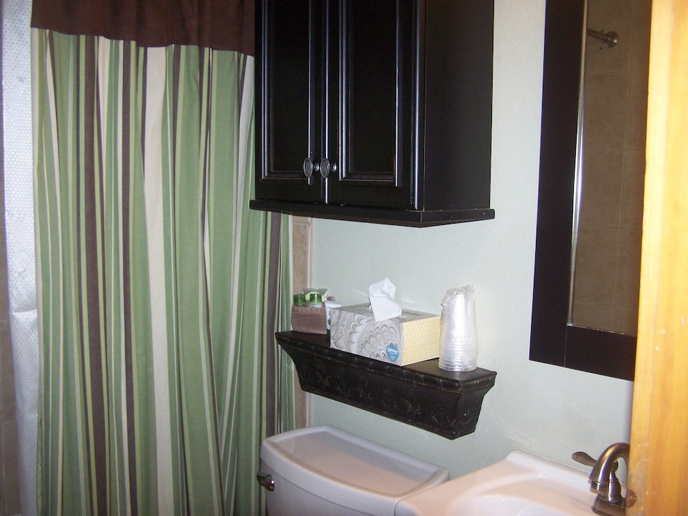 Blanco County Inn - photo 66