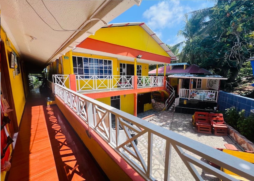 Dermas Inn - last minute hotel in San Andres
