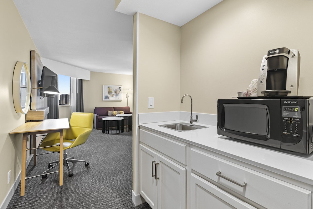 Crowne Plaza Houston Med Ctr Galleria Area by IHG - photo 32