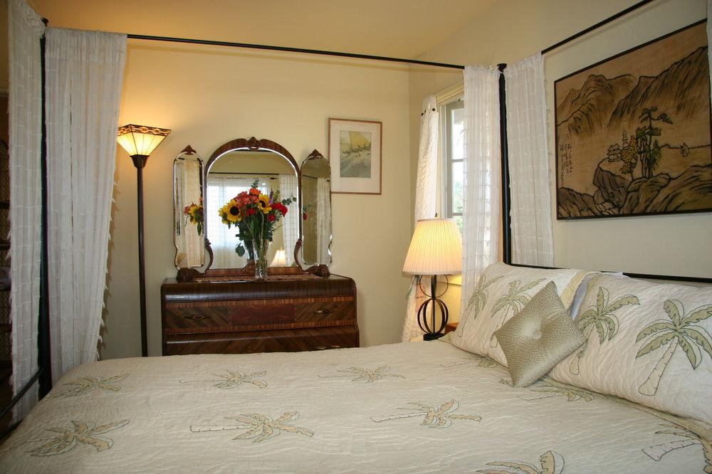 Chelsea Garden Inn - photo 8
