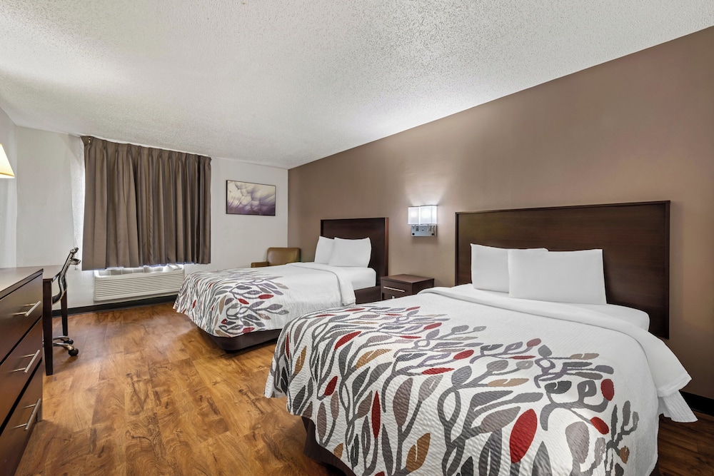 Red Roof Inn Charlotte University - photo 6