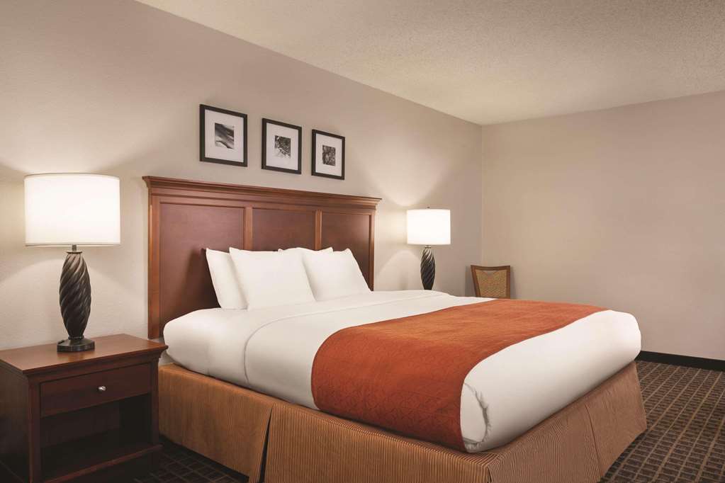 Country Inn & Suites by Radisson Lawrenceville near Northside Hospital Gwinnett - photo 12