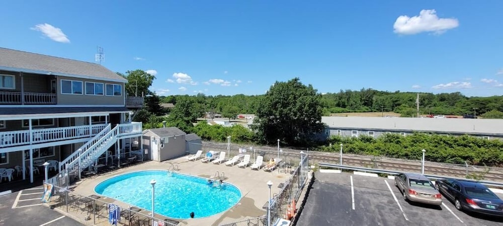 Green Dolphin Motel - photo 65