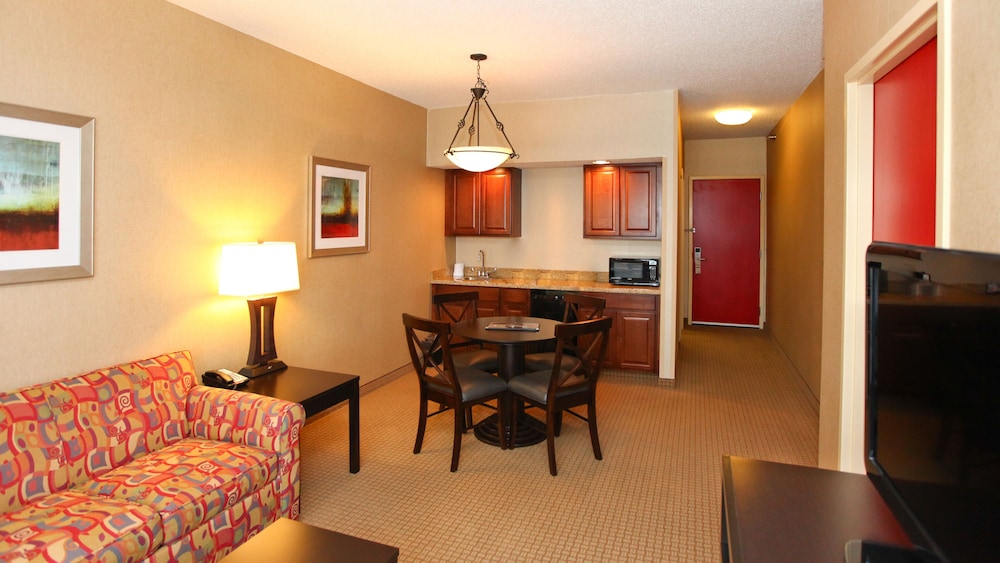 Holiday Inn Express Hotel & Suites Olathe North by IHG - photo 10