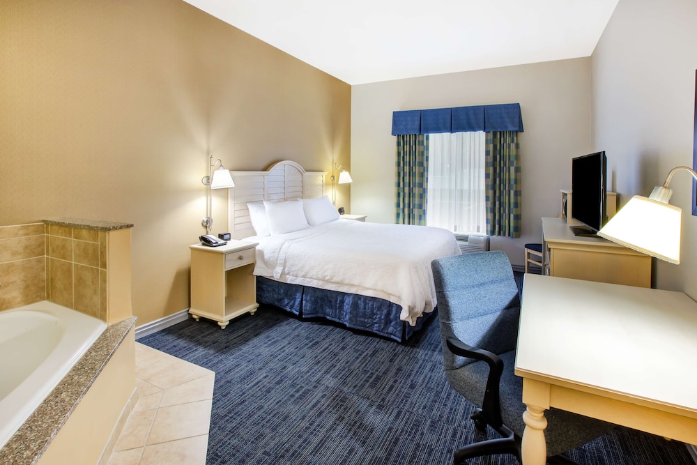 Hampton Inn & Suites Cape Cod West Yarmouth - photo 20