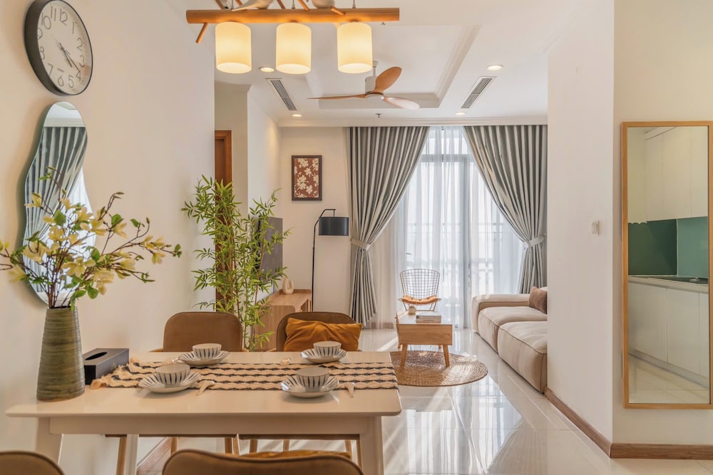 Free AP Pick Up Modern Decor 3BR Apt Family Group — 4-Star Luxury Hotel in Ho Chi Minh City, Vietnam