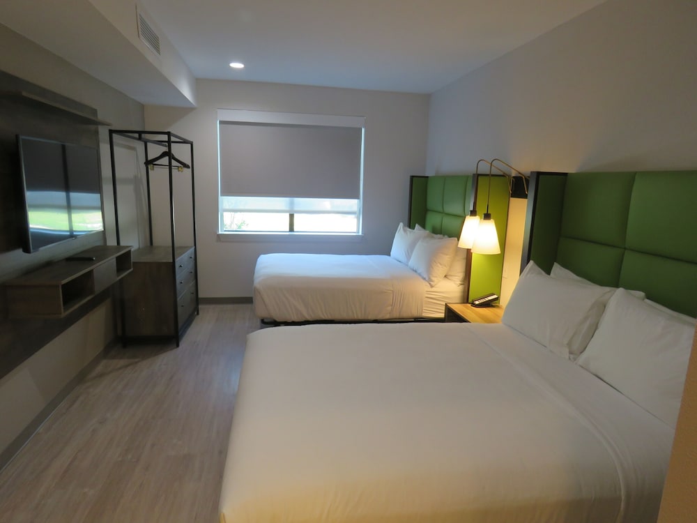 Wyndham Garden College Station - photo 12