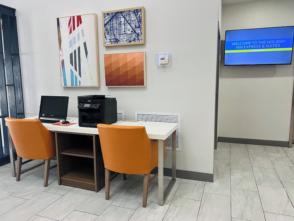 Holiday Inn Express & Suites Sebring by IHG - photo 42