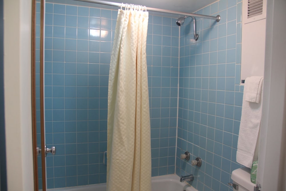 Norfolk Country Inn and Suites - photo 15