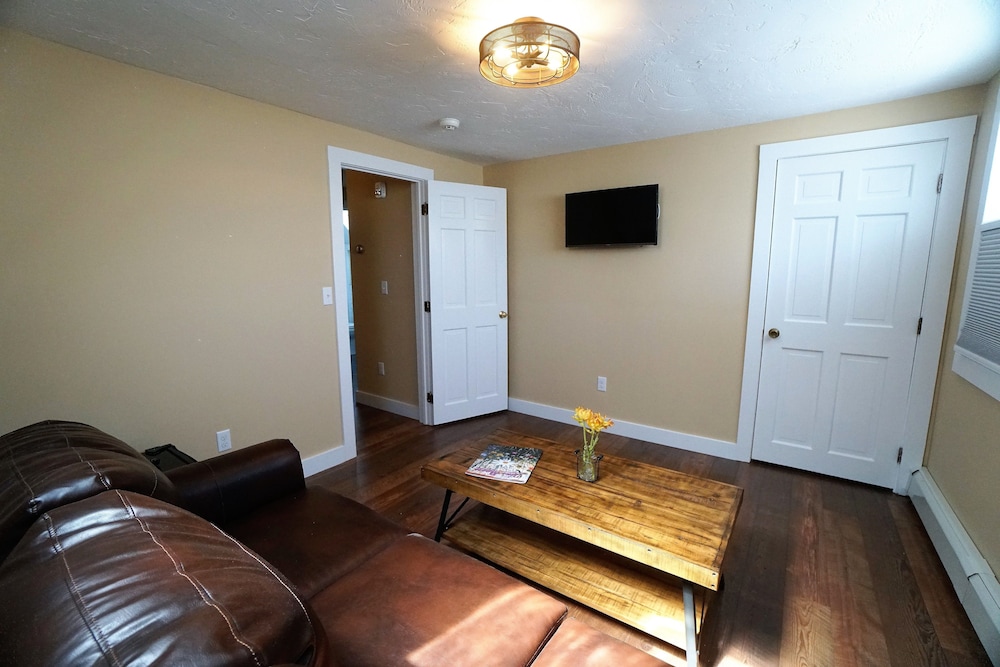 Sea Street Inn - photo 24