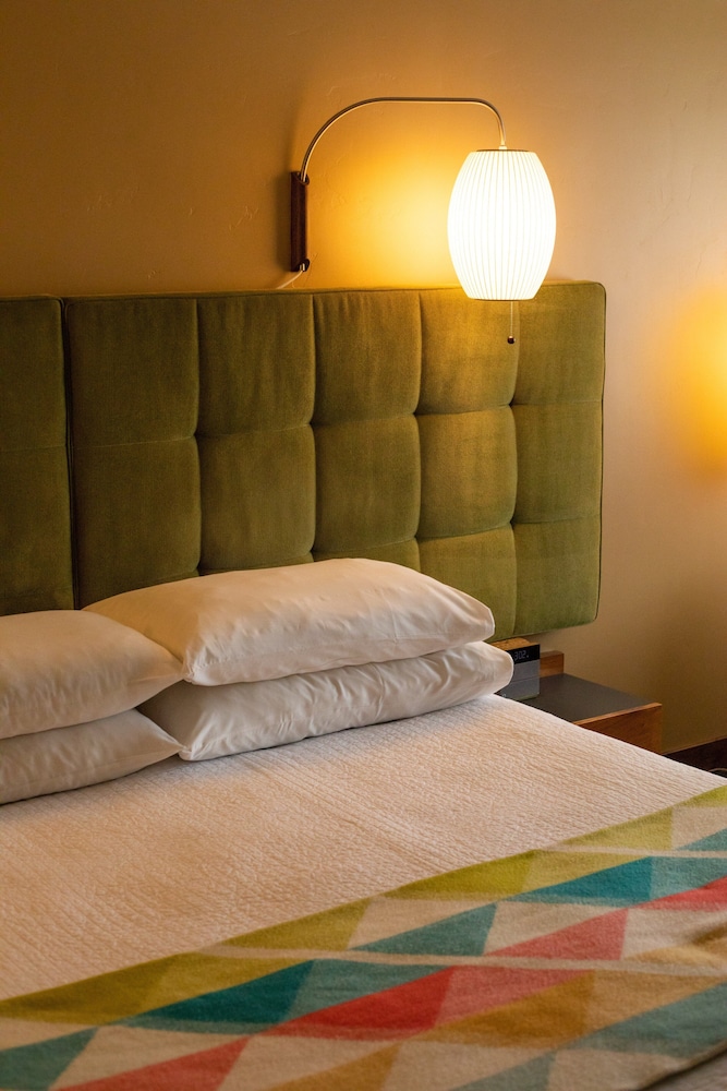 Modern Hotel - photo 33