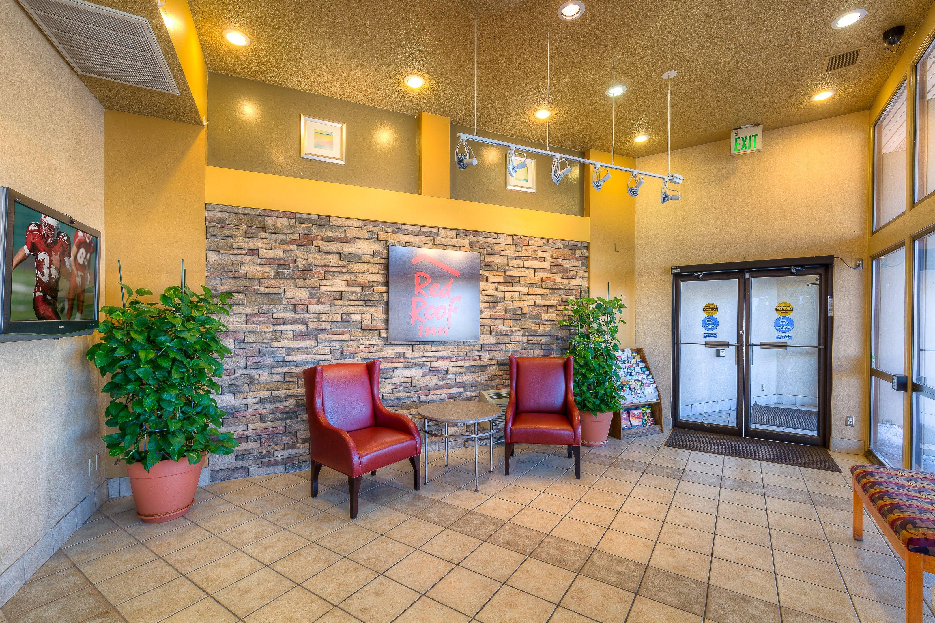Red Roof Inn Tulsa - photo 11