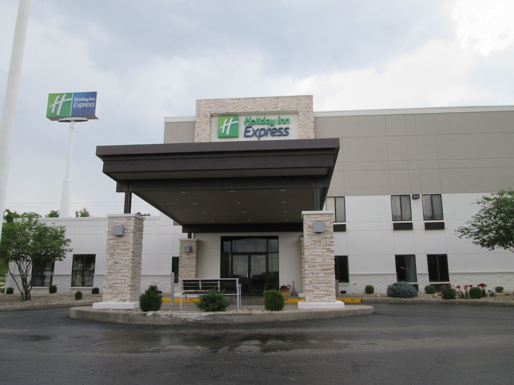 Holiday Inn Express Cloverdale by IHG - photo 73