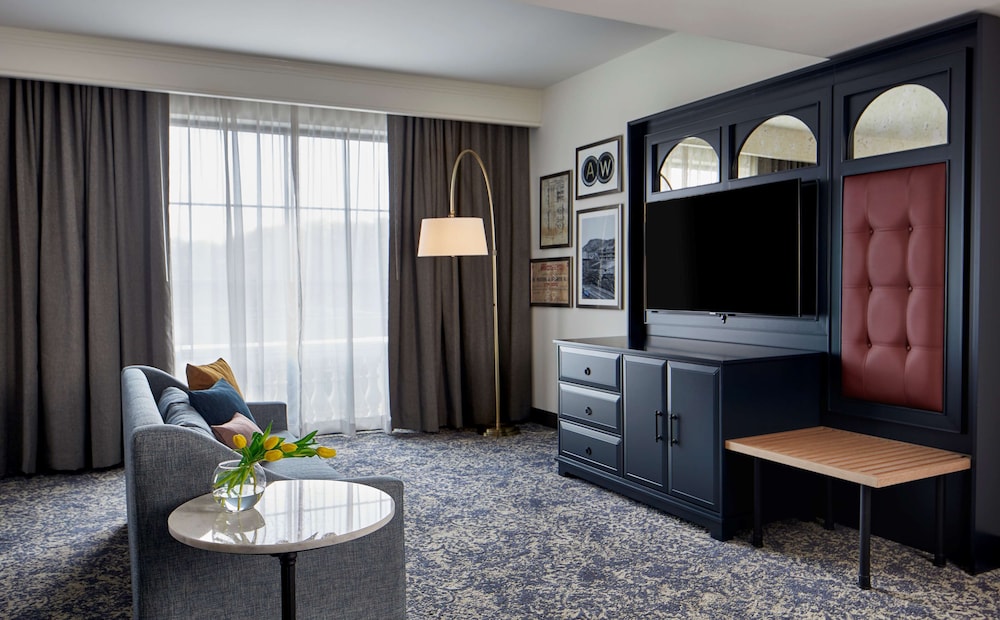 The Hamilton Alpharetta Curio Collection by Hilton - photo 4