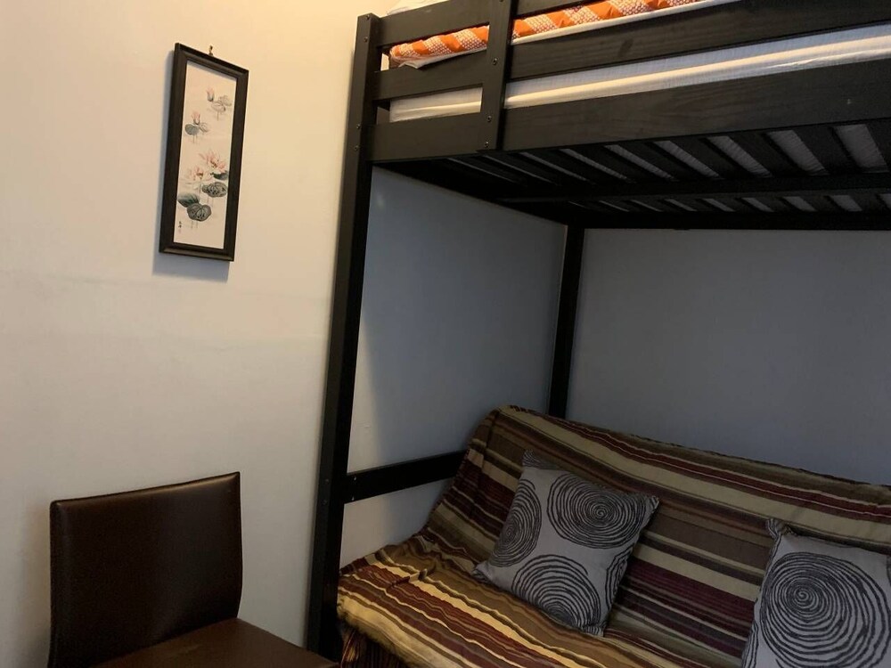 A Center of Capital Hill Sleep 2 - photo 4