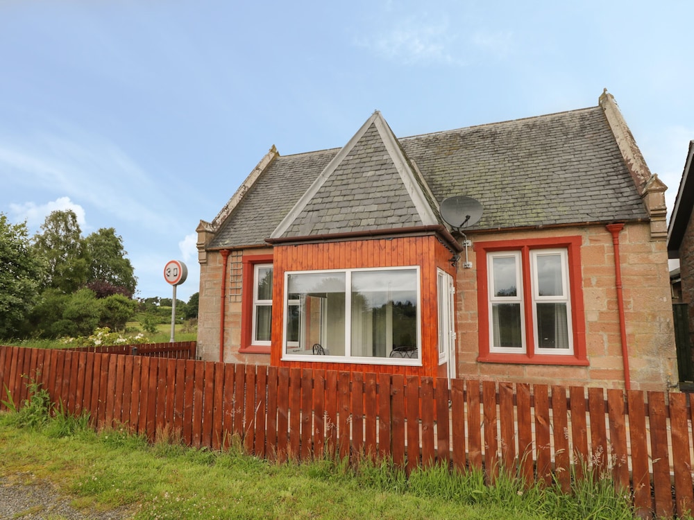 Blantyre Cottage — 4-Star Luxury Hotel in Muir Of Ord, United Kingdom